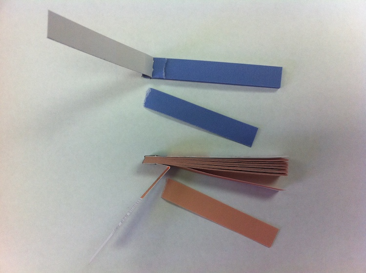 Blue_and_red_litmus_paper